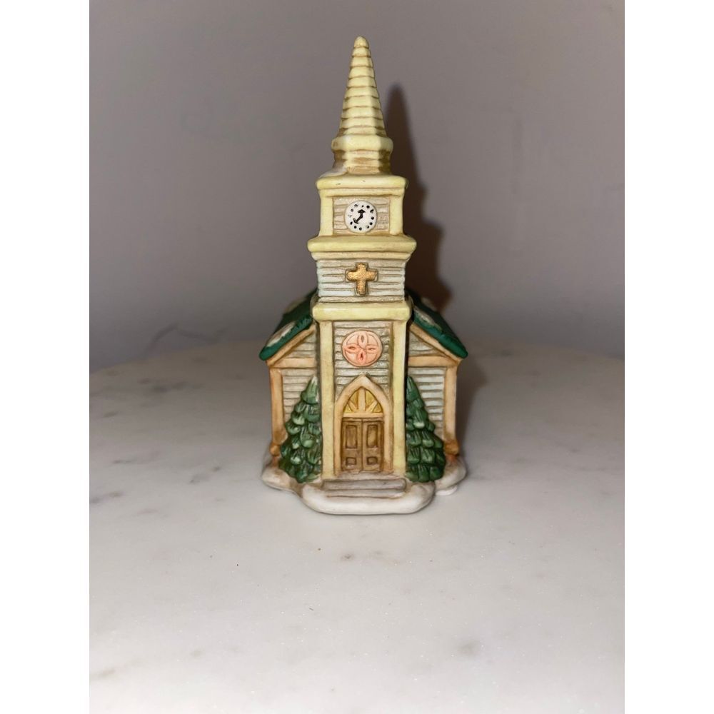 Vintage 1992 Handpainted Porcelain Christmas Bisque Olde Town‎ Village Church